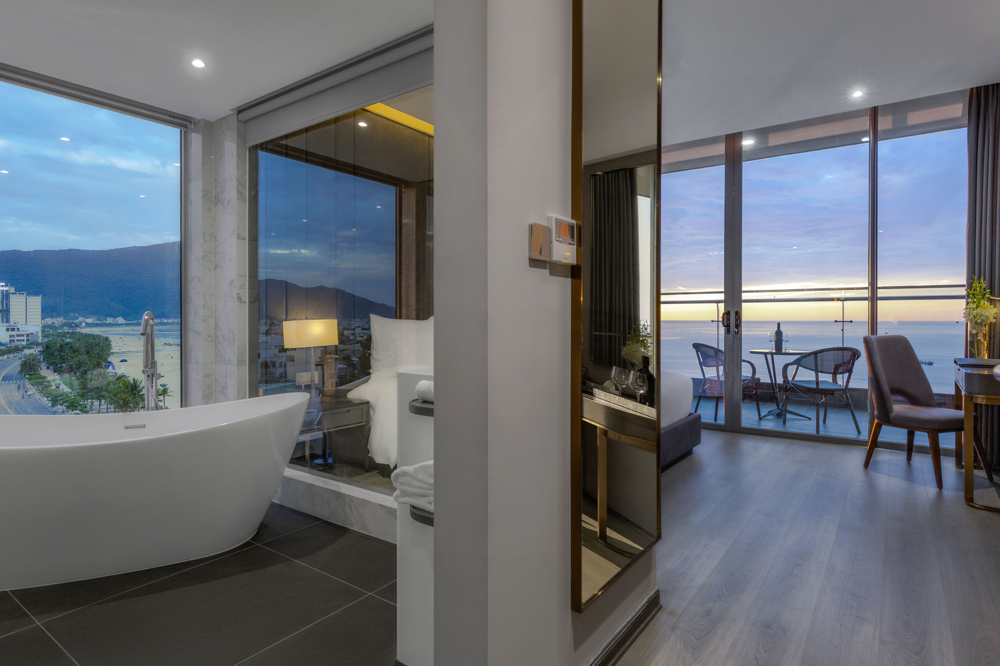 Le Sands-Residence-Master Bedroom-Overview