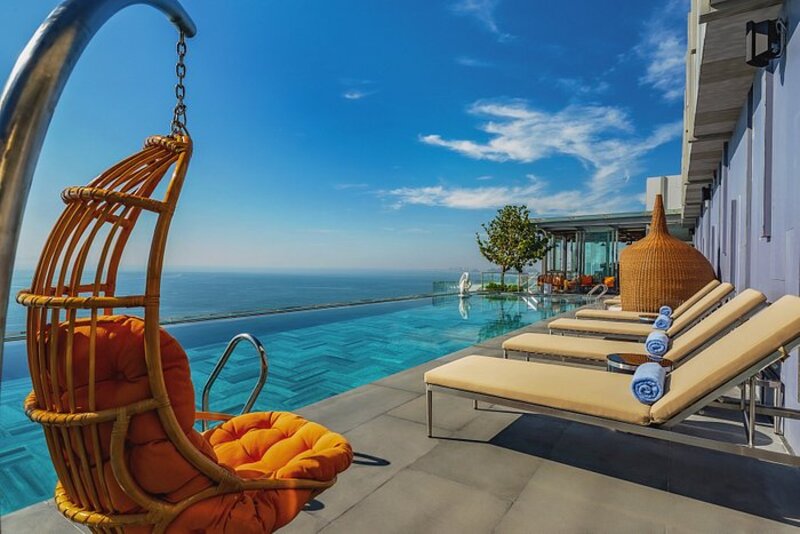 LeSands Oceanfront Đà Nẵng Hotel